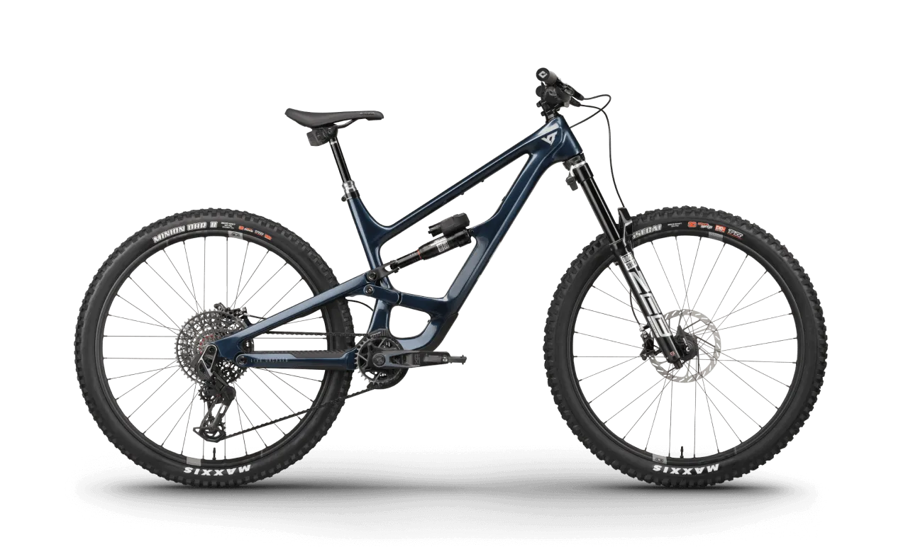 人気新品入荷 CAPRA-29-CF-Uncaged12- スノーボード
